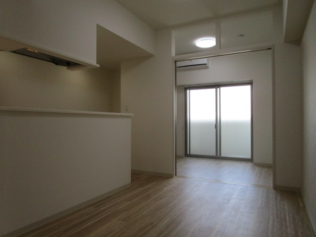 大阪市淀川区三津屋北３丁目の賃貸マンションの居間・リビング