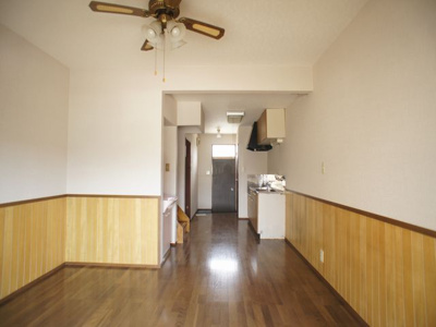 【居間・リビング】 | マルショーハイツ | お子様の様子を見ながらお料理できるオープンキッチンです♪