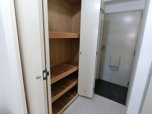 キューデンス21A棟の収納|同物件別部屋イメージ写真