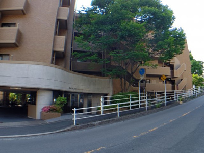 【外観】 | ダイアパレス戸坂新町 | ダイアパレス戸坂新町
高台に立地　前面棟無し　緑豊かな住宅地 JR戸坂駅徒歩25分　東浄ショッピングセンター前バス停徒歩2分 