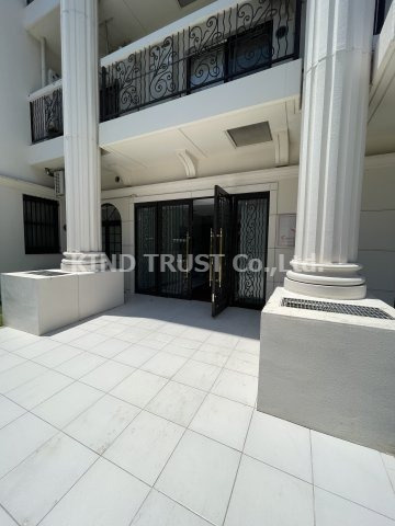 クリスタルブライト天満橋リバーサイドのエントランス|建物の内部です