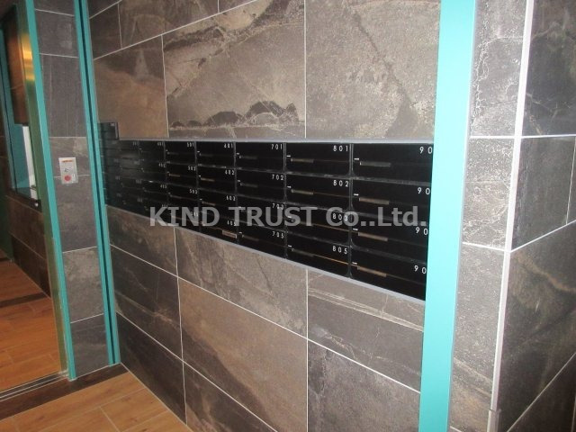 ジュームナンモリのエントランス|ゆとりのあるエントランスです