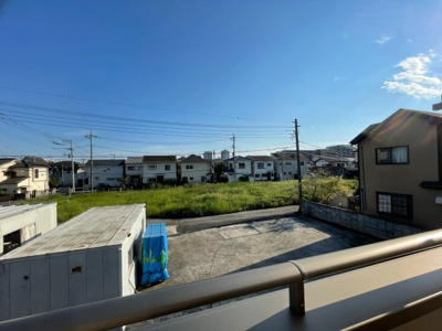 【展望】 | 府中市天神町一丁目戸建 | 武蔵野の緑を存分に楽しめるのは、低層住宅地域ならではの眺望。夜は星空を見ながらご家族で語り合いを…