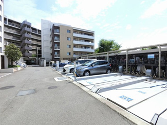 【駐車場】 | 機械式駐車場です。