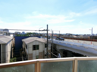 【展望】 | バルコニーからの眺望です♪4階にあるので人目が気にならないのが嬉しいですよね☆