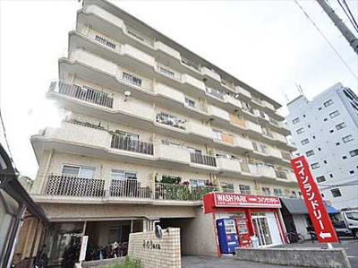 【外観】 | みのりハイム | 【資料には掲載していない情報】
物件の陽当りや通風・仕様設備やお部屋の大きさの比較、
近隣・周辺環境や街並みなど、資料には掲載していない情報が
現地にはたくさんあります。是非ご確認ください。