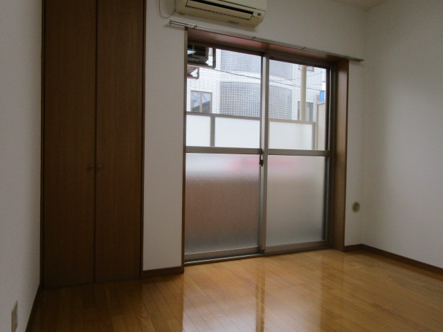 プルス新北野の寝室