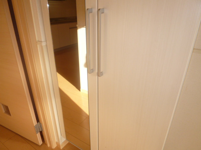 レトワールＢの玄関|シューズボックス