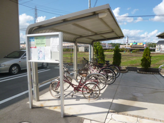 レトワールＢのその他共用部分|自転車置き場
