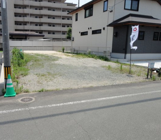 健軍4丁目売り土地の前面道路含む現地写真|北東からの現地写真です
