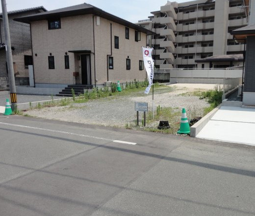 健軍4丁目売り土地の前面道路含む現地写真|北西からの現地写真です