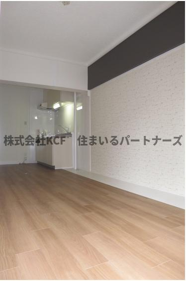 セキレイマンション久留米の居間・リビング|使いやすい居間です