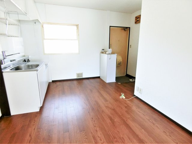 サニーハイム小高の居間・リビング