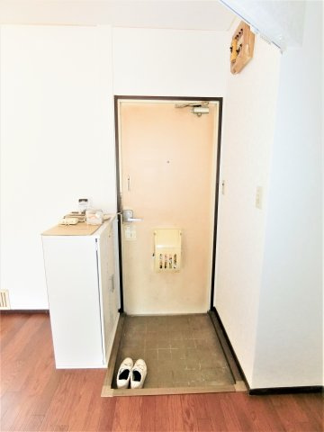 サニーハイム小高の玄関