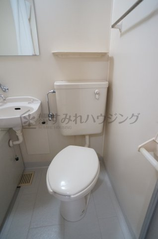 ハイツコメットのトイレ|参考、同建物・反転間取りの号室