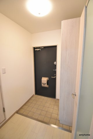 ヒルズ扇町　仲介手数料無料の玄関