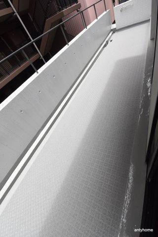 ヒルズ扇町　仲介手数料無料のバルコニー