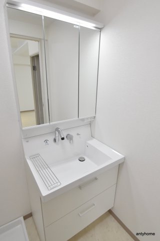 ヒルズ扇町　仲介手数料無料の洗面所