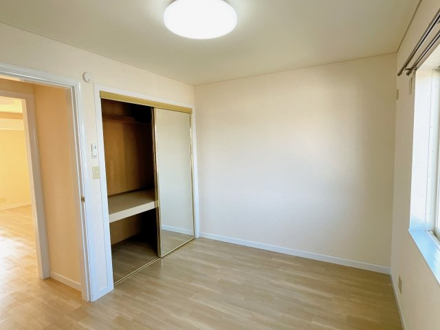 ハイミエールの洋室