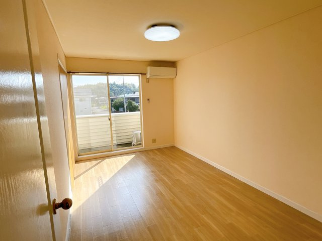 ハイミエールの洋室