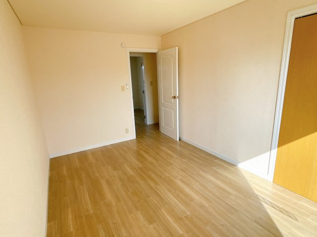 ハイミエールの洋室