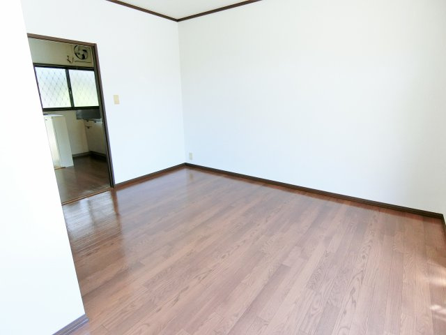 シティハイムアート新茂原の洋室