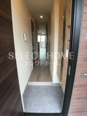 【玄関】 | メゾンエスポワール緑丘 | 同型タイプゆったりとした玄関です