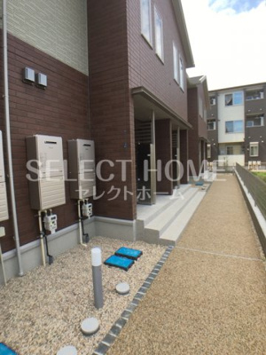 【エントランス】 | メゾンエスポワール緑丘 | 清潔なエントランスです