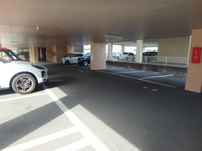 【駐車場】 | ＡＸＩＡ倉敷 | 大島　AXIA倉敷　2DK　駐車場