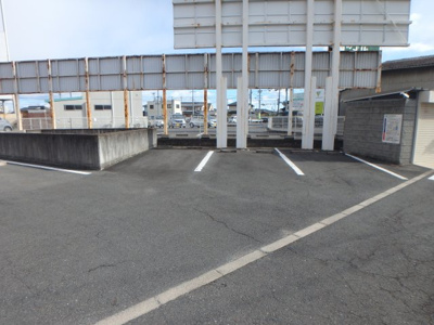 【駐車場】 | ＡＸＩＡ倉敷 | 大島　AXIA倉敷　2DK　駐車場