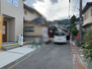 【前面道路含む現地写真】