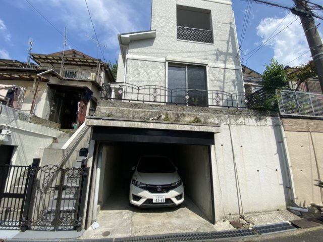 大東市北条4丁目　中古戸建ての駐車場