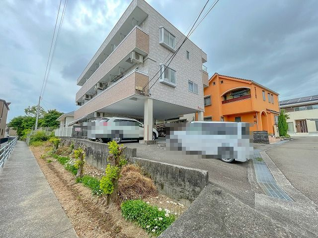 フィットハイムの駐車場|駐車場があるので、車を買う予定の方も安心です