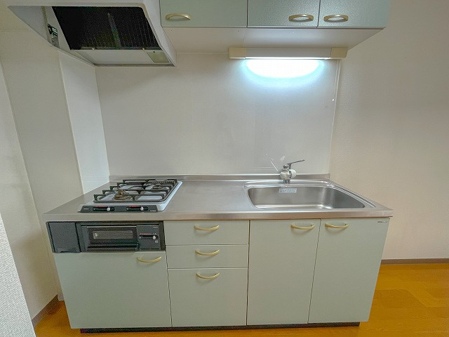 フィットハイムのキッチン|コンパクトなキッチンで掃除もラクラク