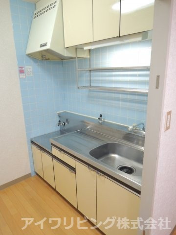 ファミールアビタシオンのキッチン|【ファミールアビタシオン】