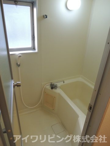 ファミールアビタシオンの浴室|【ファミールアビタシオン】