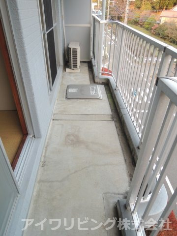 ファミールアビタシオンのバルコニー|【ファミールアビタシオン】