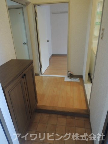 ファミールアビタシオンの玄関|玄関から【ファミールアビタシオン】