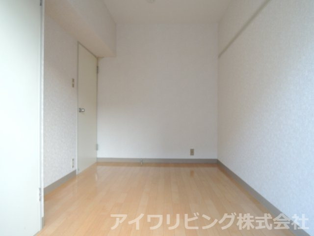 ファミールアビタシオンの洋室|【ファミールアビタシオン】