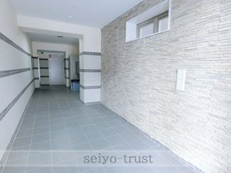 【エントランス】