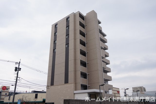tamukae six