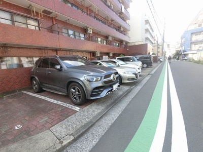 【駐車場】 | ライオンズマンション横浜第２Ｂ館 | 平置き駐車場です。