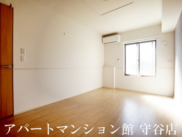 スウィーティーベルBの寝室|類似です