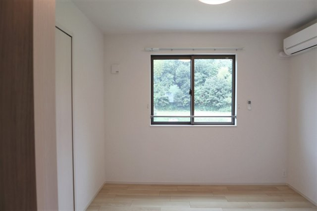 メゾン　ルピナス　Bの洋室