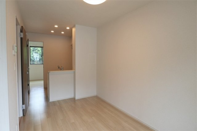 メゾン　ルピナス　Bの居間・リビング