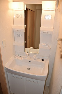 東海市富木島町伏見３丁目のアパートの独立洗面台