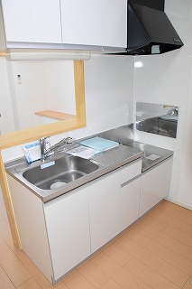 東海市富木島町伏見３丁目のアパートのキッチン