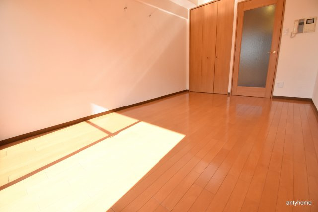 シャインビュー新大阪　仲介手数料無料の寝室