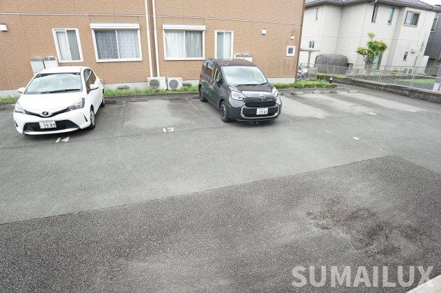 ドリームステーションの駐車場