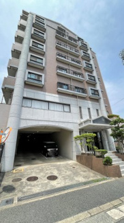 【外観】 | 敷地内駐車場あり！来客時に嬉しい来客用駐車場もあります♪